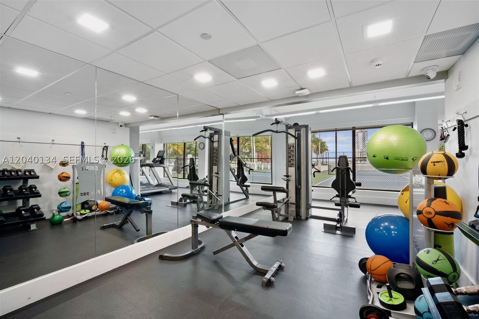 BRICKELL HARBOUR CONDO - Residential