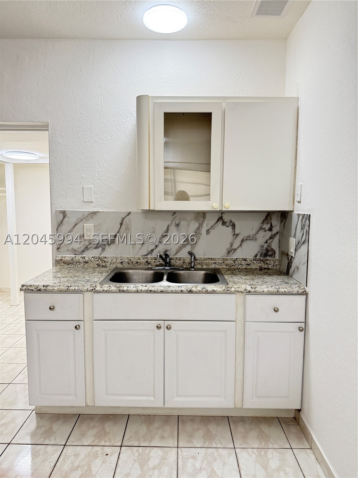 DIPLOMAT GOLF & RACQUET C - Residential