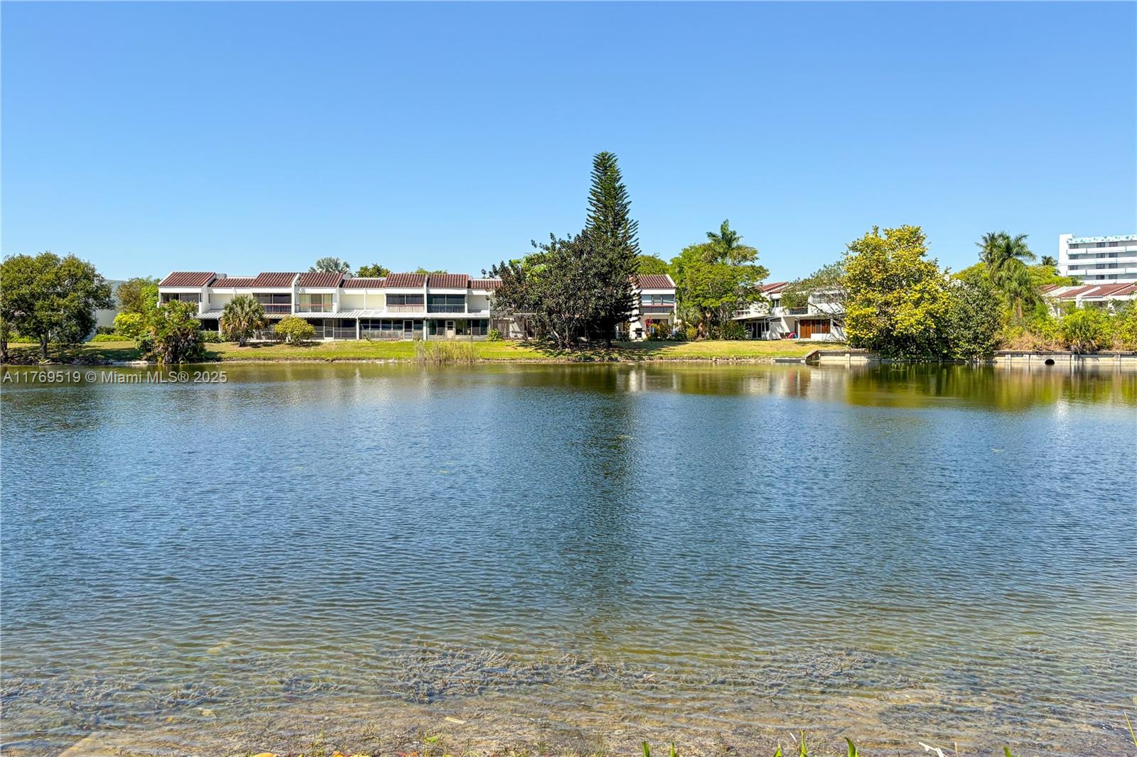 LAKES OF INVERRARY CONDO - Residential