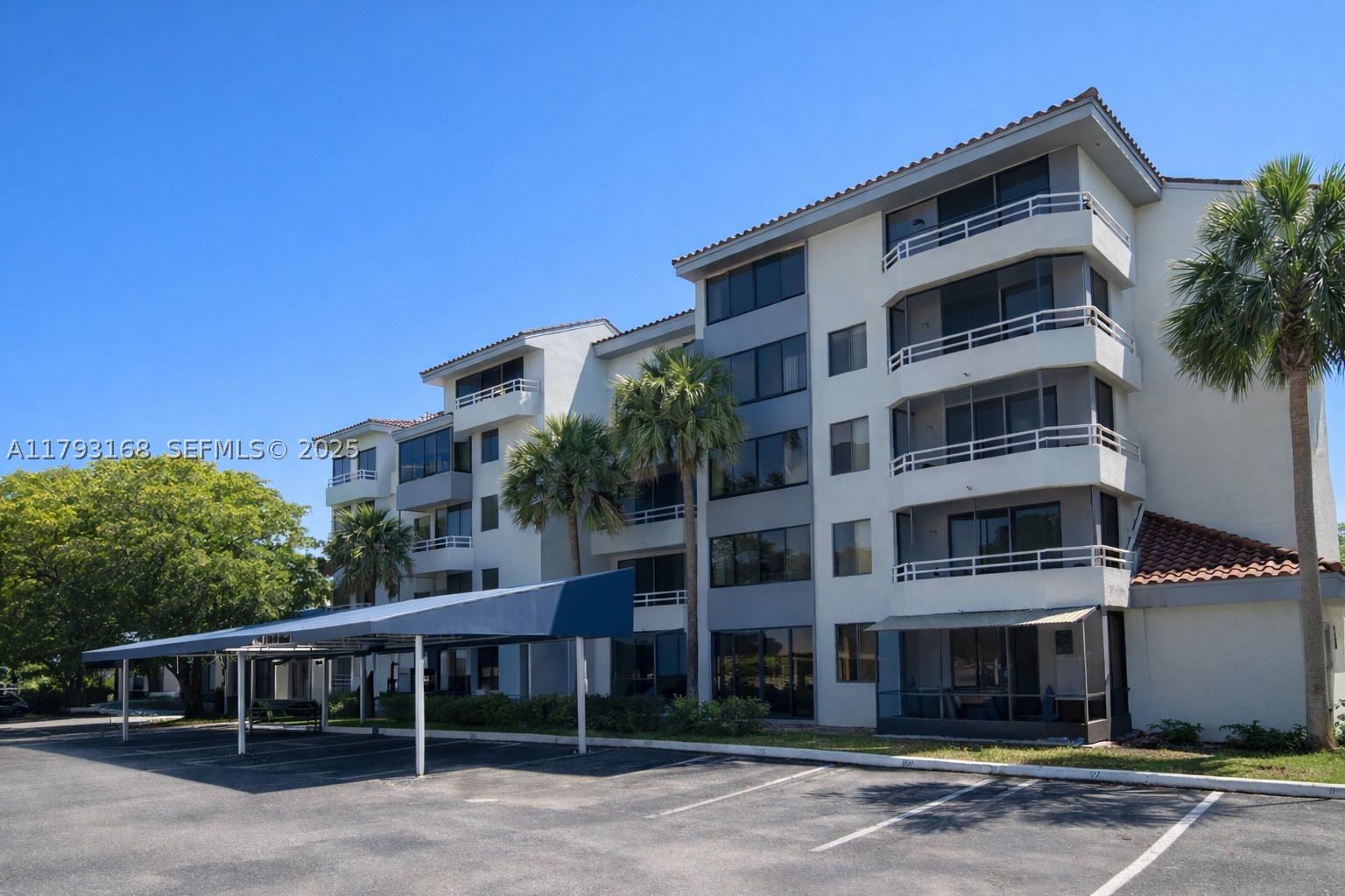 For Sale 3bed/2bath condo in Kendall. Two-story unit with open balcony, tile floors, washer & dryer inside the unit, in a gated community. Great location, in front of beautiful parks, a lake, close to shopping, restaurants, schools, and major roads.