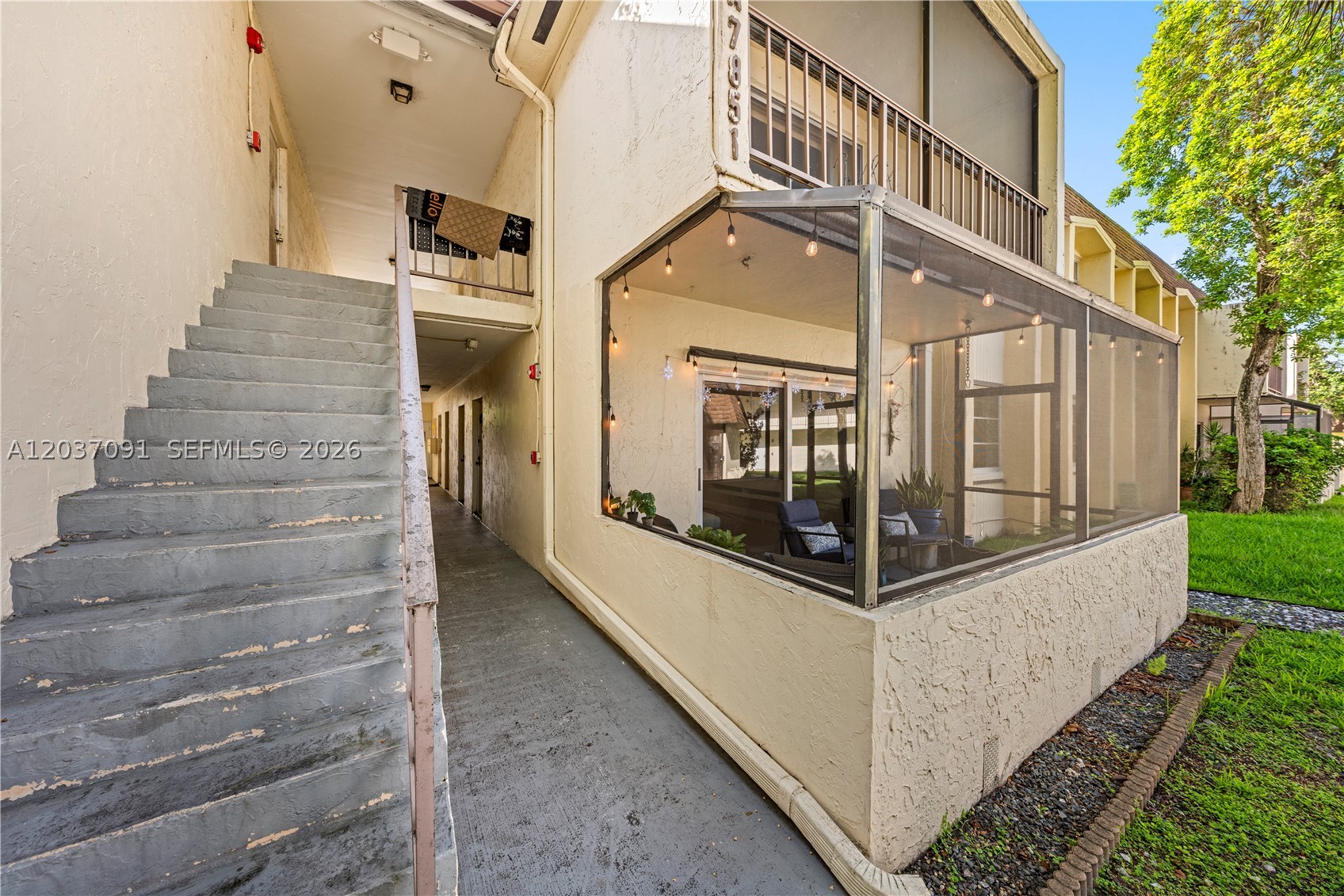 LAKEWOOD VILLAS CONDO - Residential
