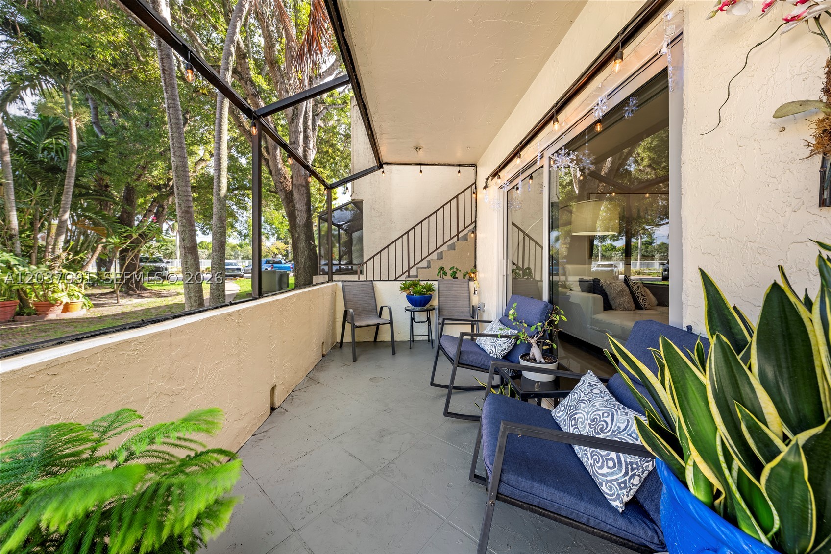 LAKEWOOD VILLAS CONDO - Residential