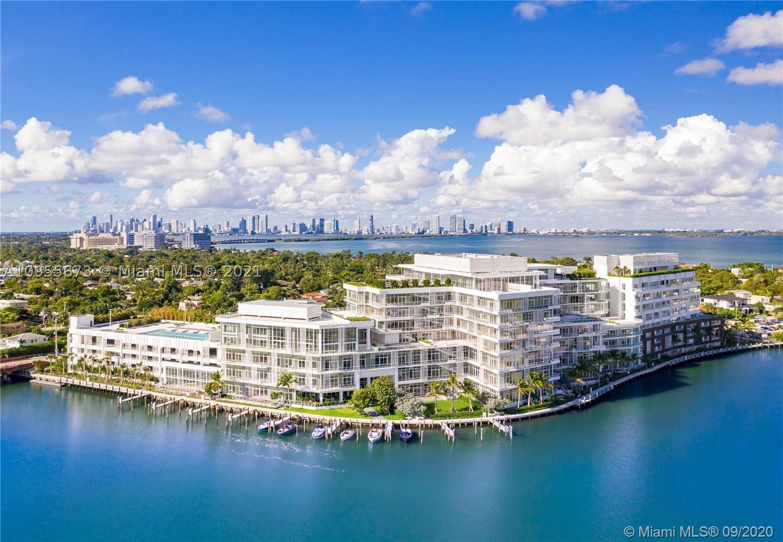 The Ritz-Carlton Residence - Residential