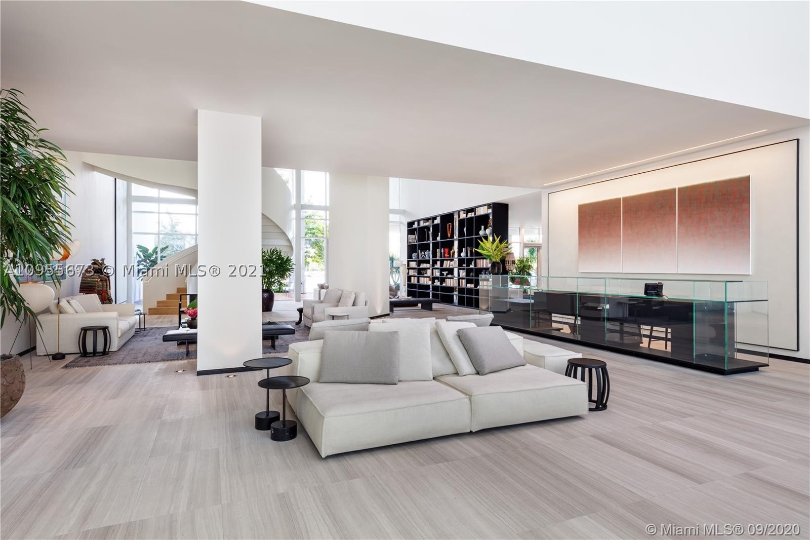 The Ritz-Carlton Residence - Residential