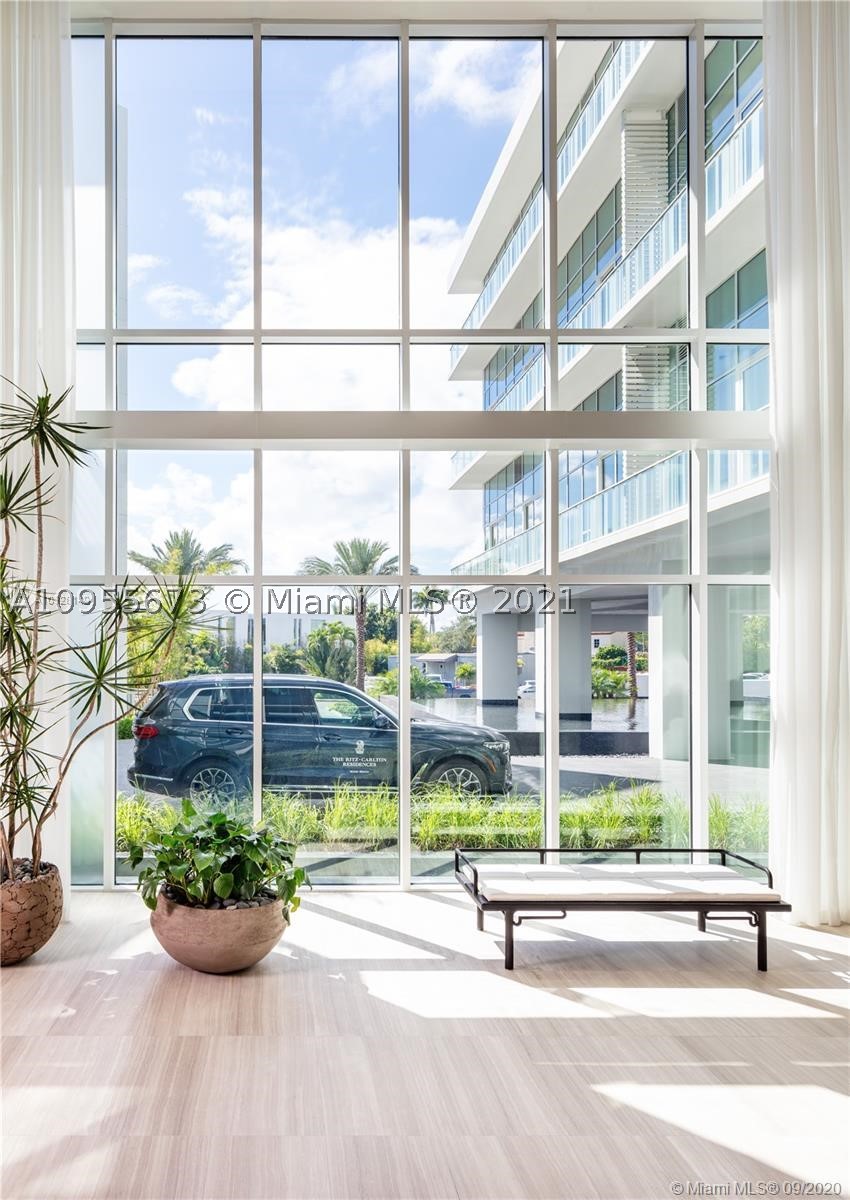 The Ritz-Carlton Residence - Residential