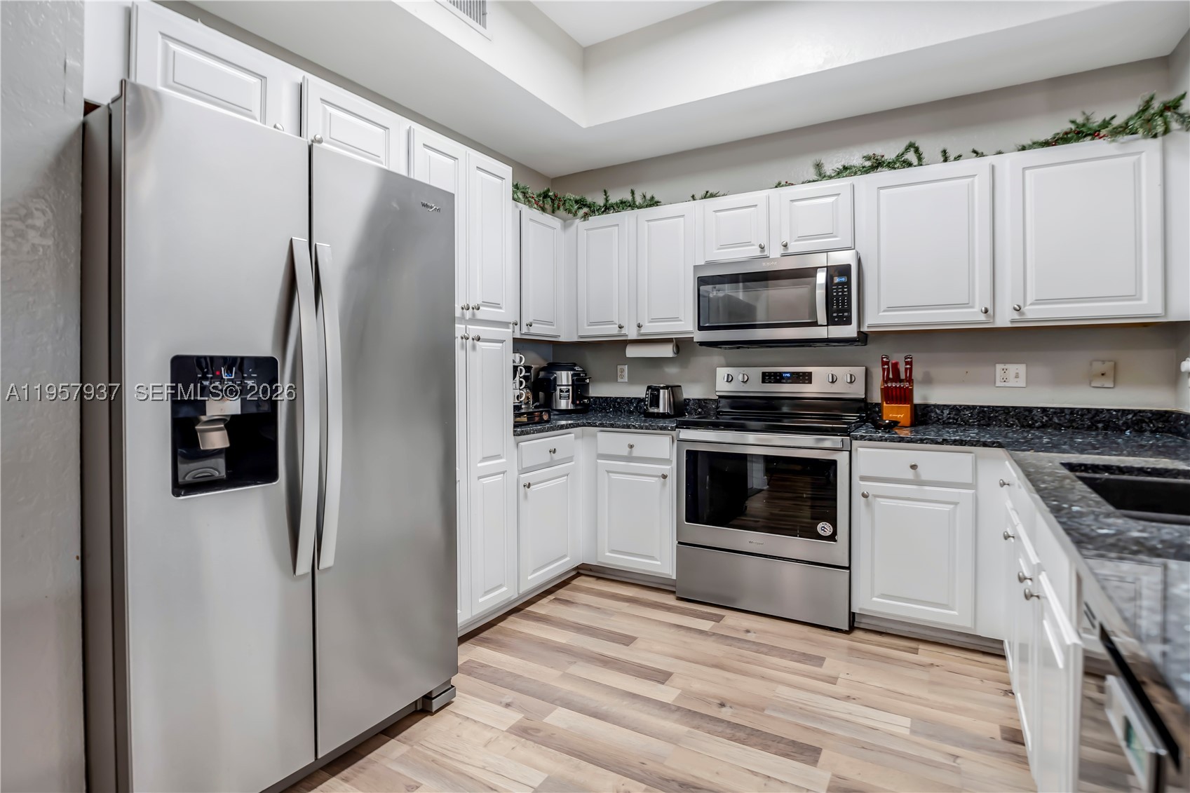 VILLAS OF PALOMINO CONDO - Residential
