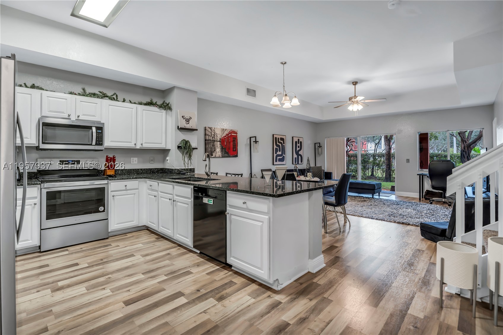 VILLAS OF PALOMINO CONDO - Residential