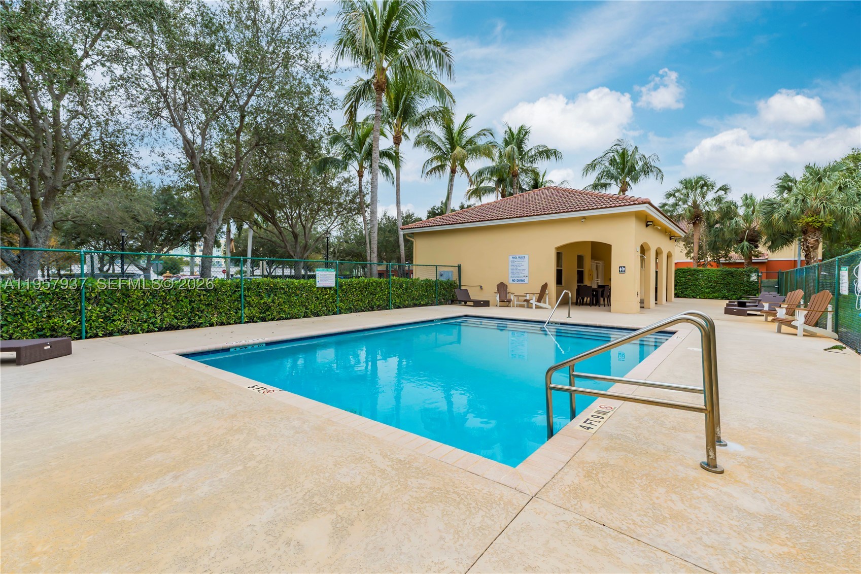 VILLAS OF PALOMINO CONDO - Residential