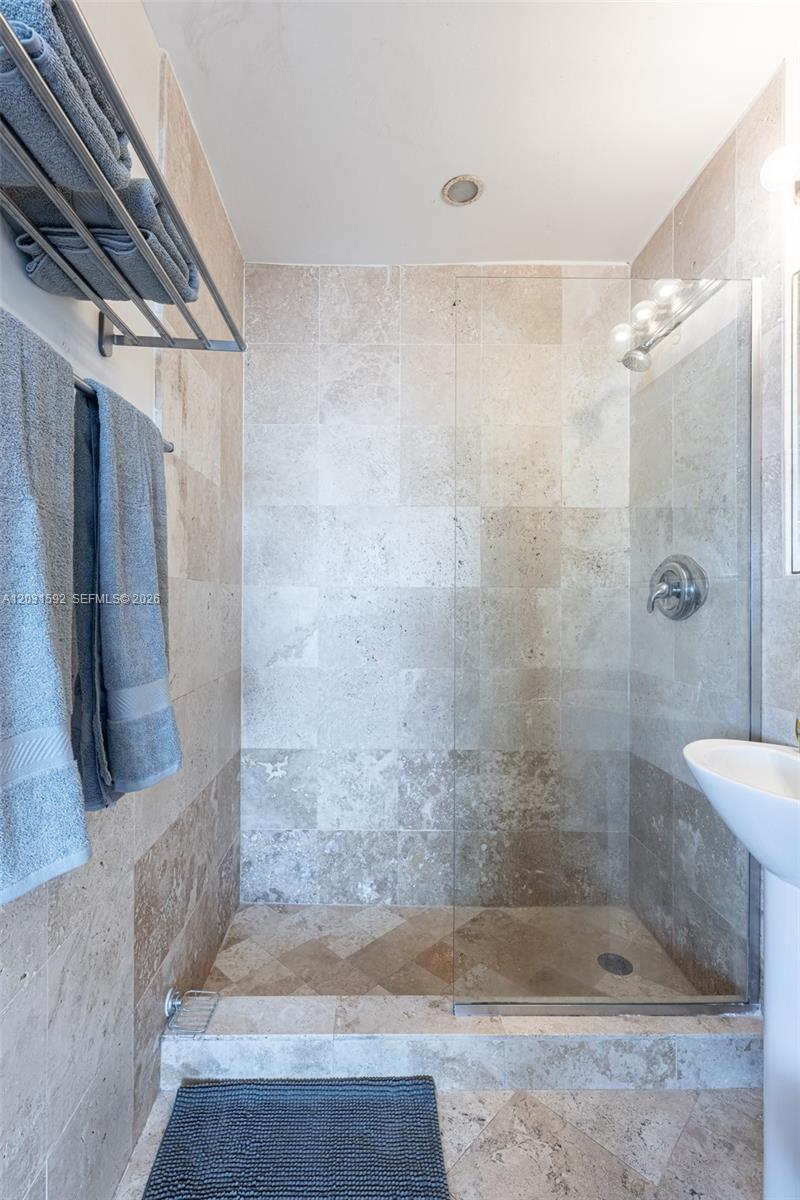 SOUTH BEACH HUDSON CONDO - Residential