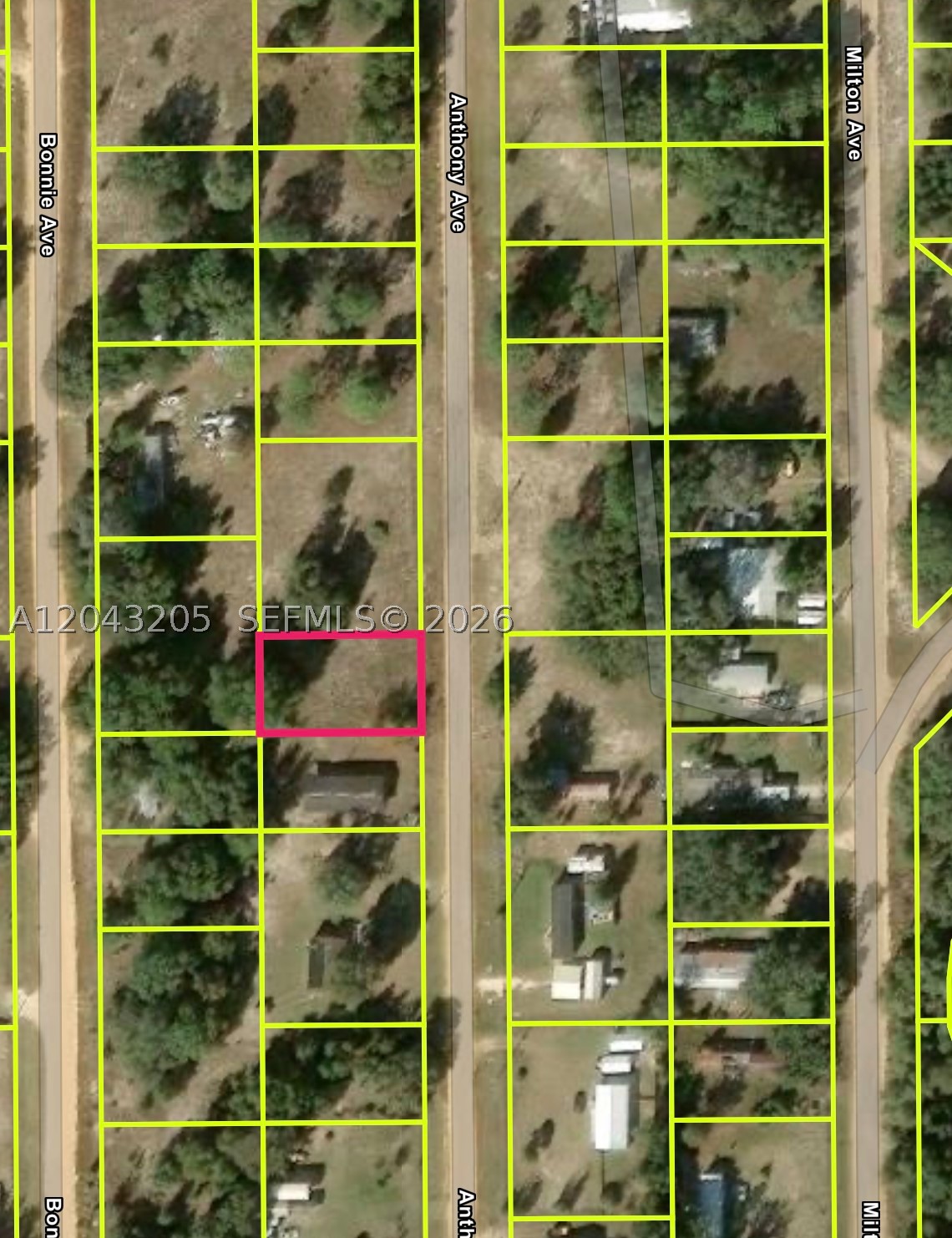 INTERLACHEN LAKES ESTATES - Land