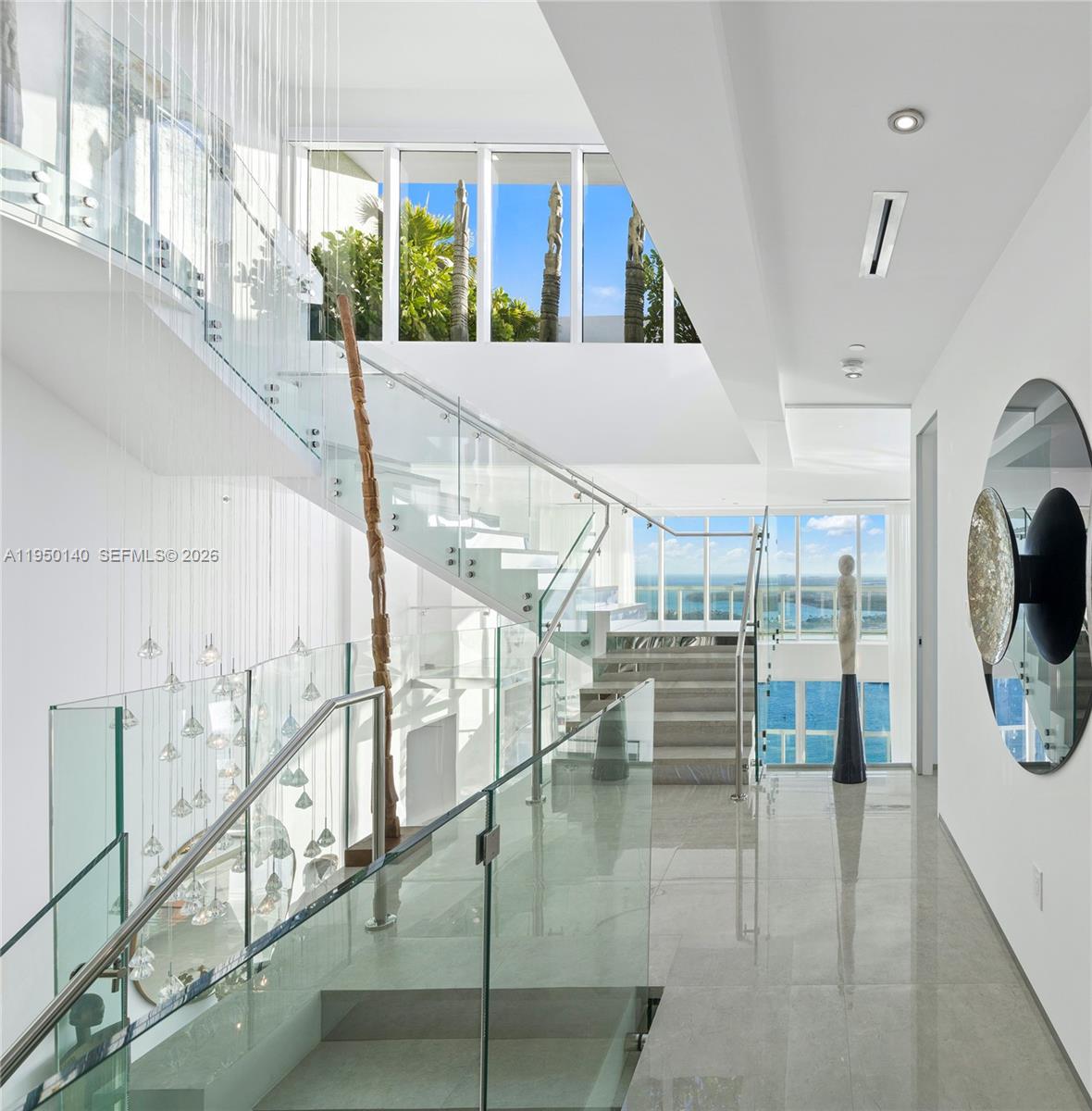 ICON CONDO - Residential