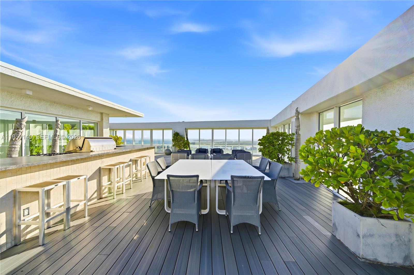ICON CONDO - Residential