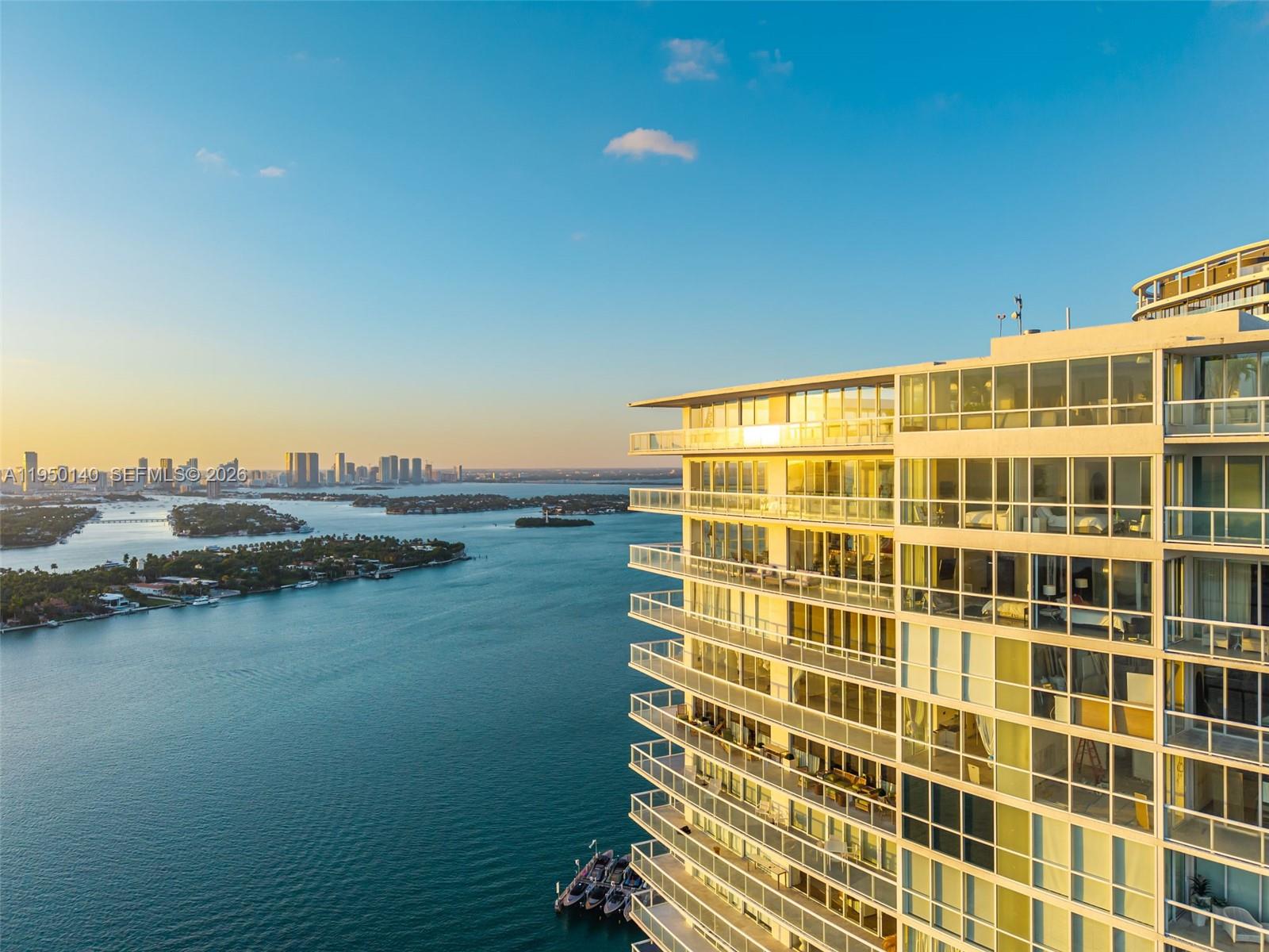 ICON CONDO - Residential