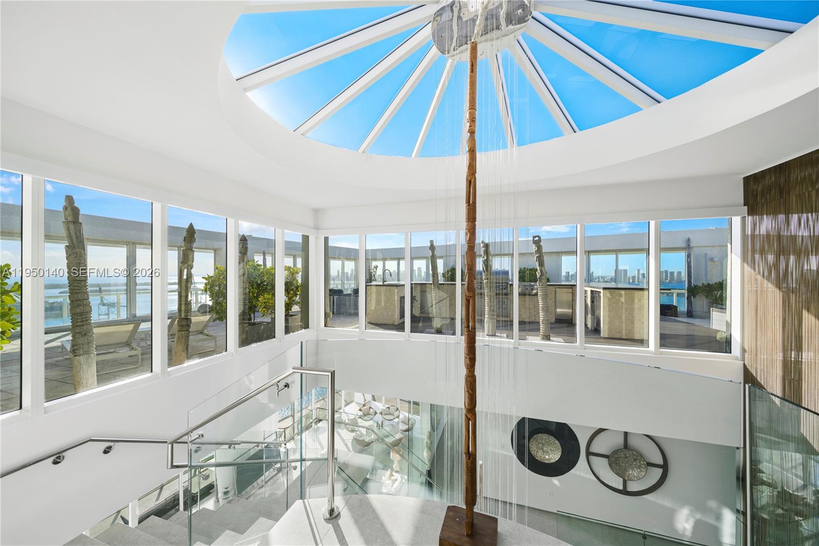 ICON CONDO - Residential
