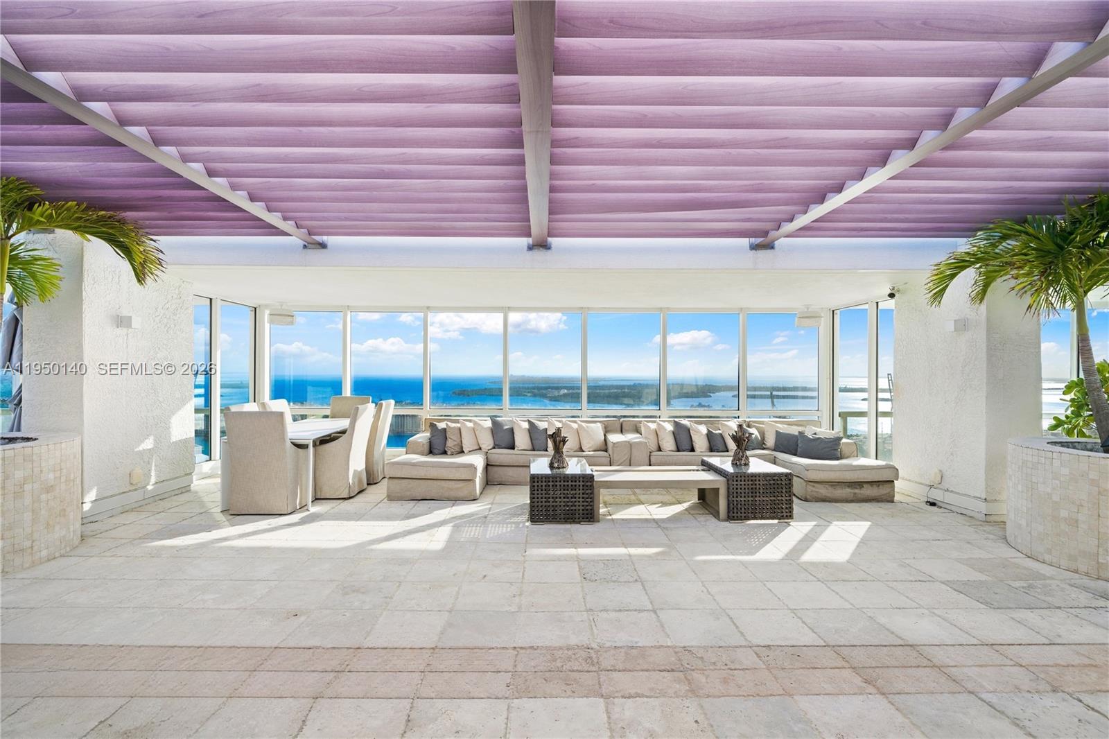 ICON CONDO - Residential