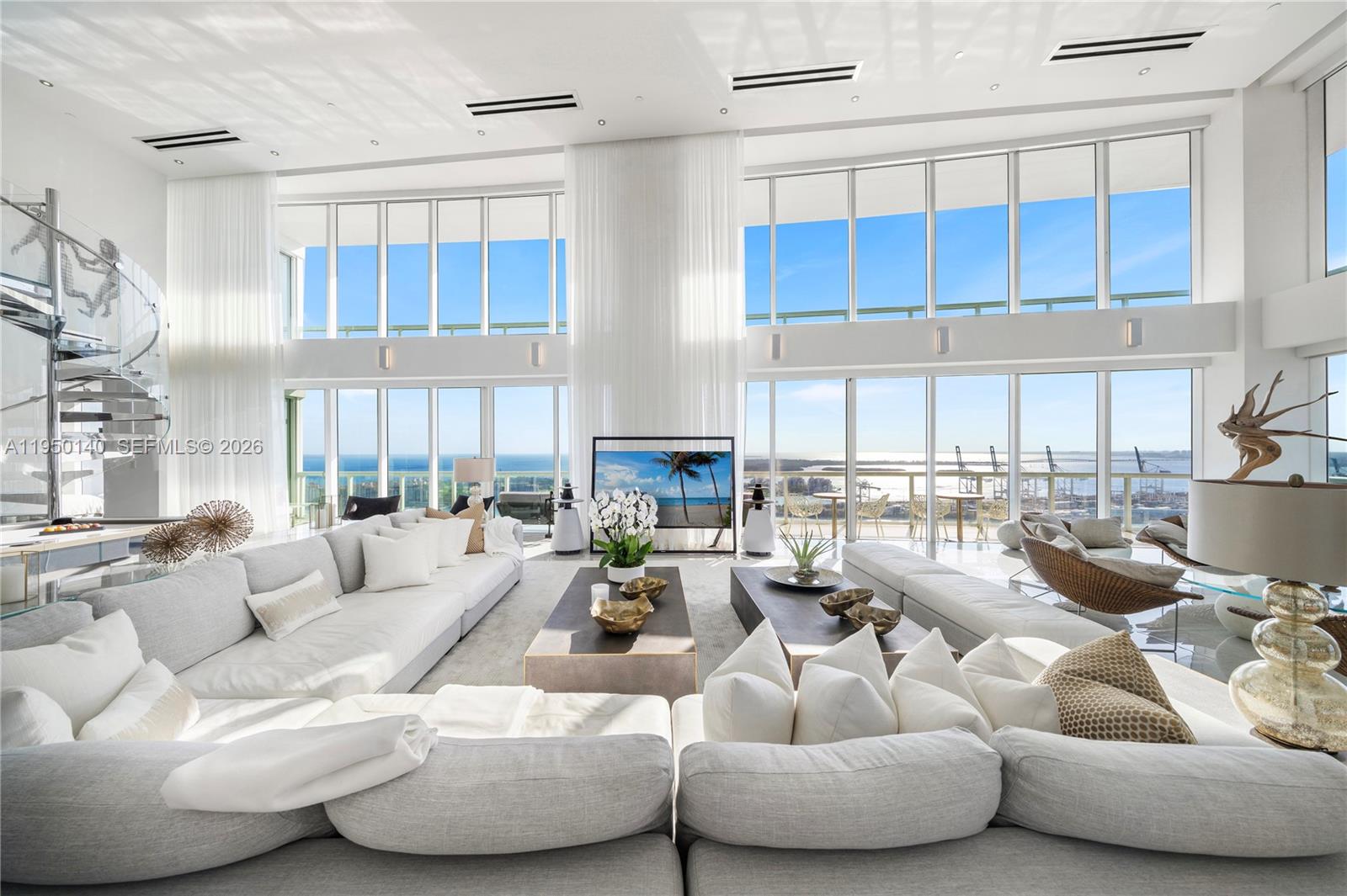 ICON CONDO - Residential