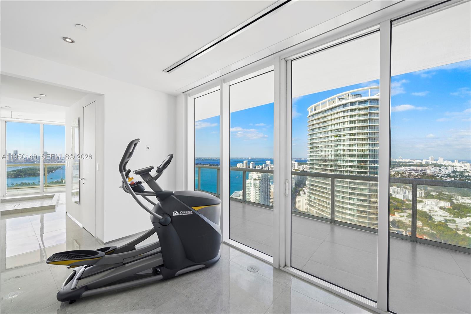 ICON CONDO - Residential