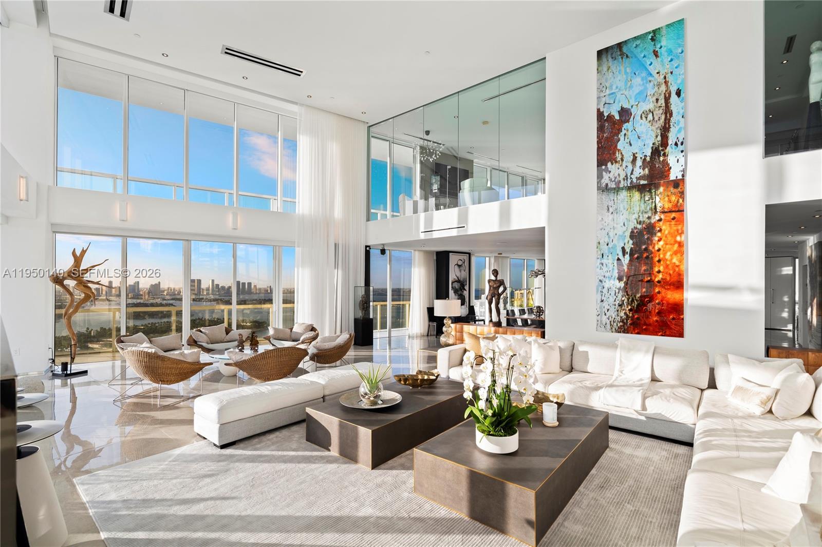ICON CONDO - Residential