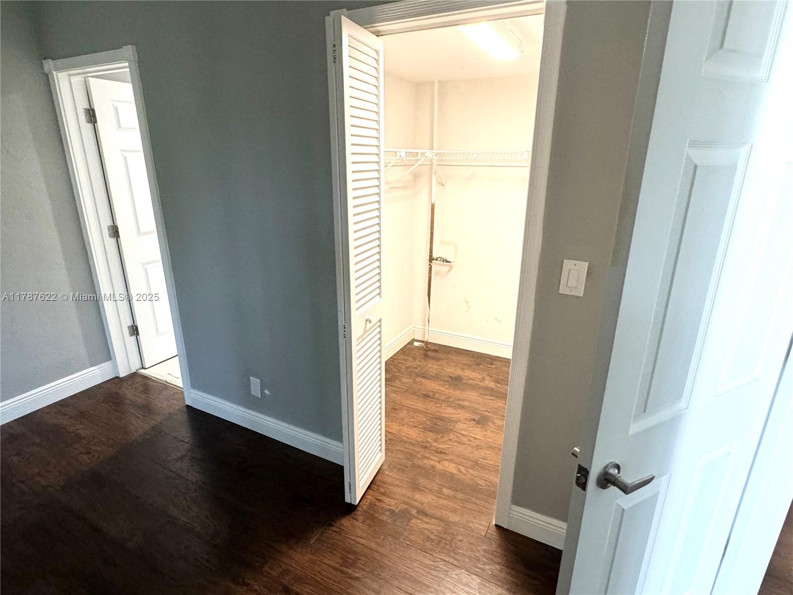 RIVER SHORES CONDO - Residential Lease