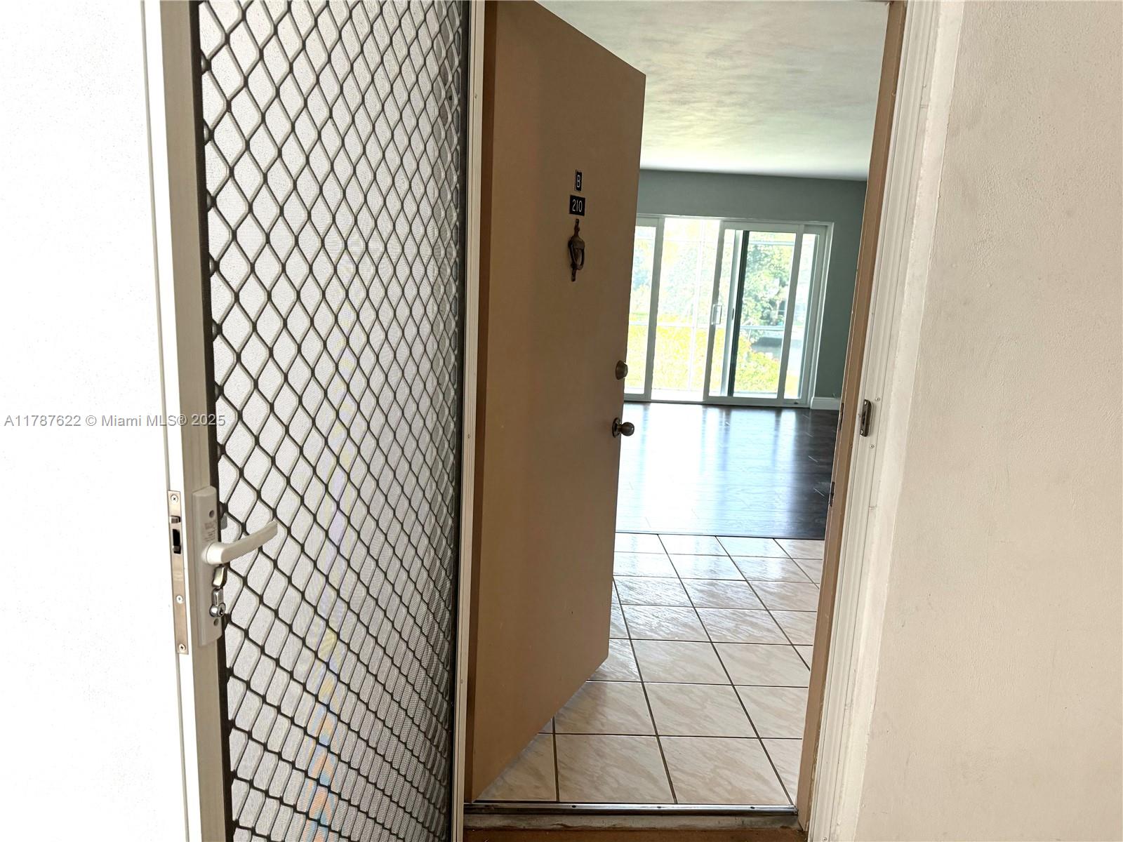 RIVER SHORES CONDO - Residential Lease