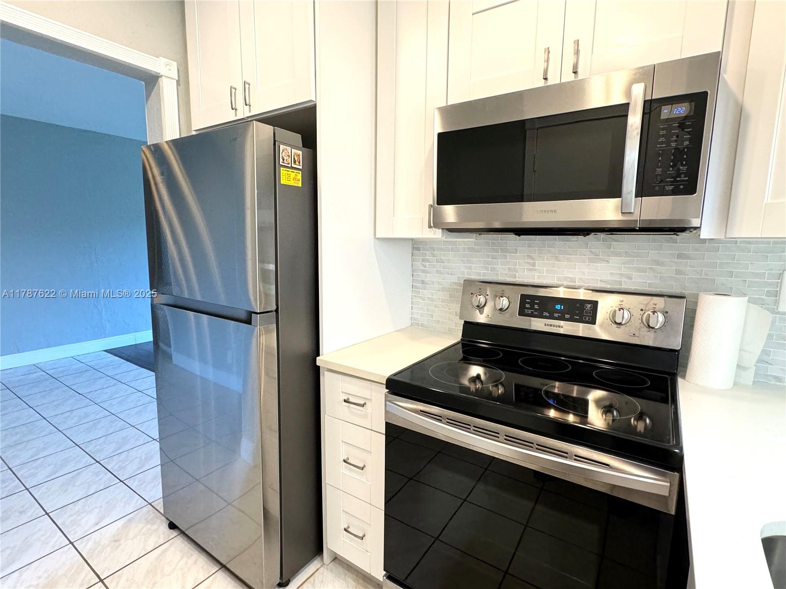 RIVER SHORES CONDO - Residential Lease