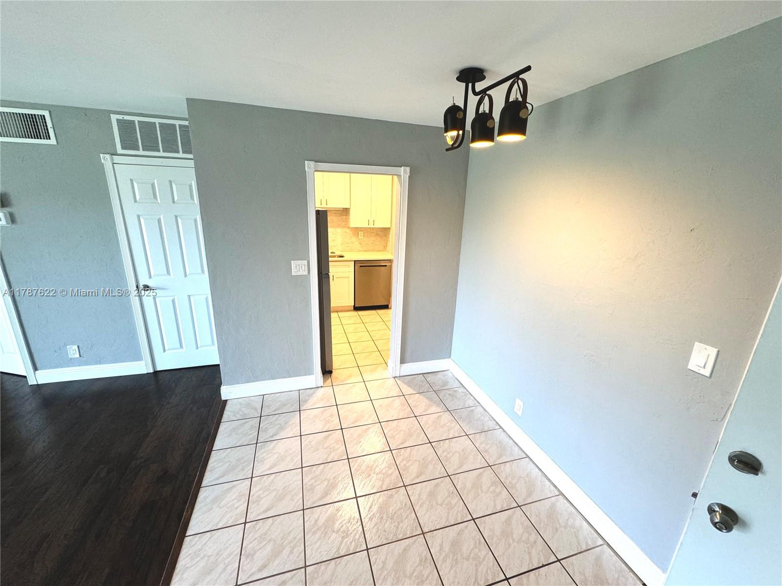RIVER SHORES CONDO - Residential Lease