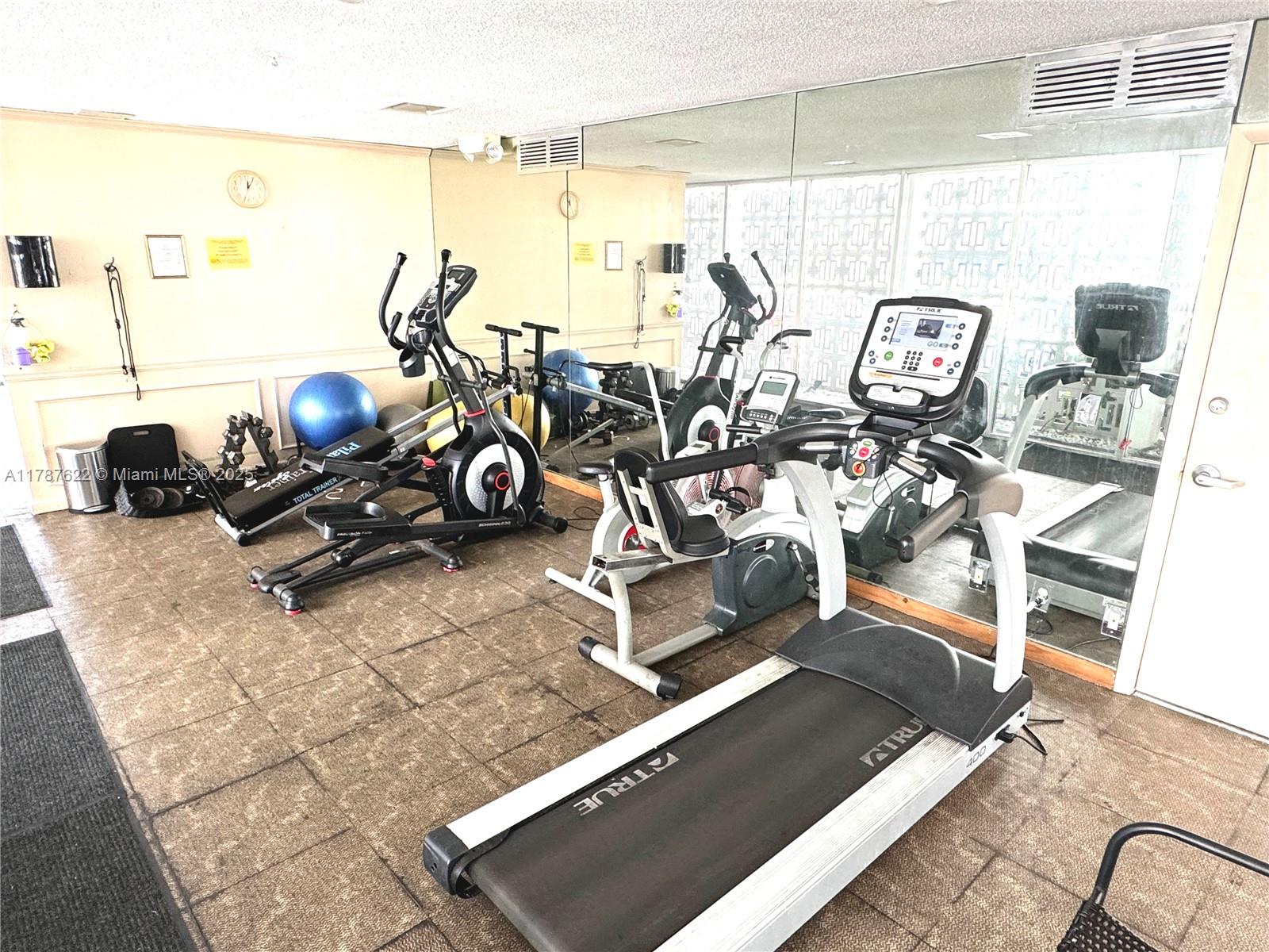 RIVER SHORES CONDO - Residential Lease