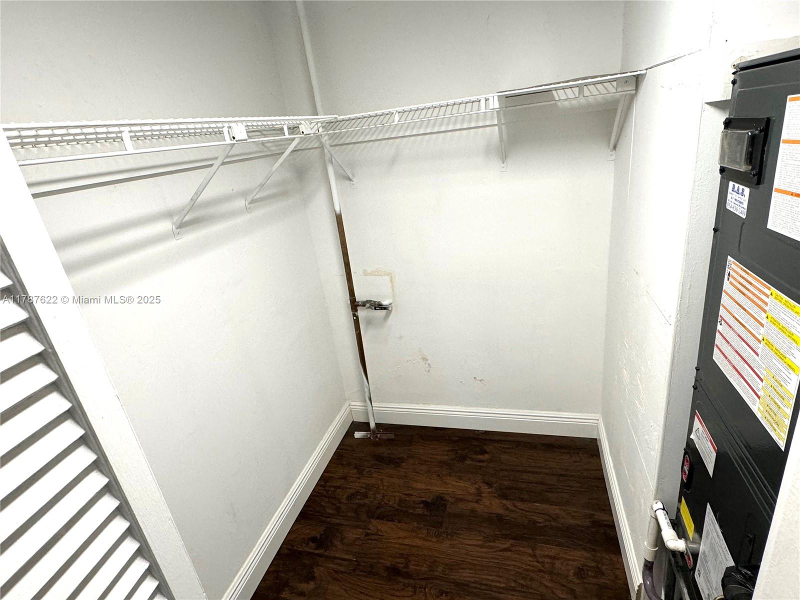 RIVER SHORES CONDO - Residential Lease