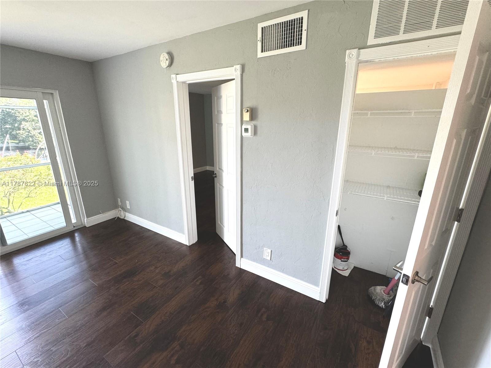 RIVER SHORES CONDO - Residential Lease