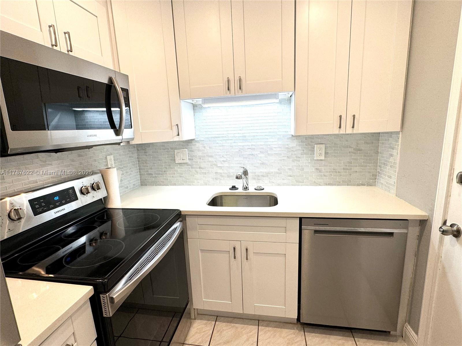 RIVER SHORES CONDO - Residential Lease