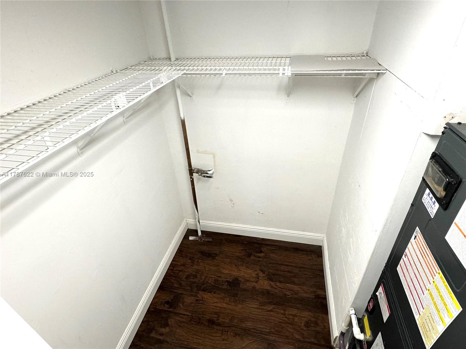 RIVER SHORES CONDO - Residential Lease