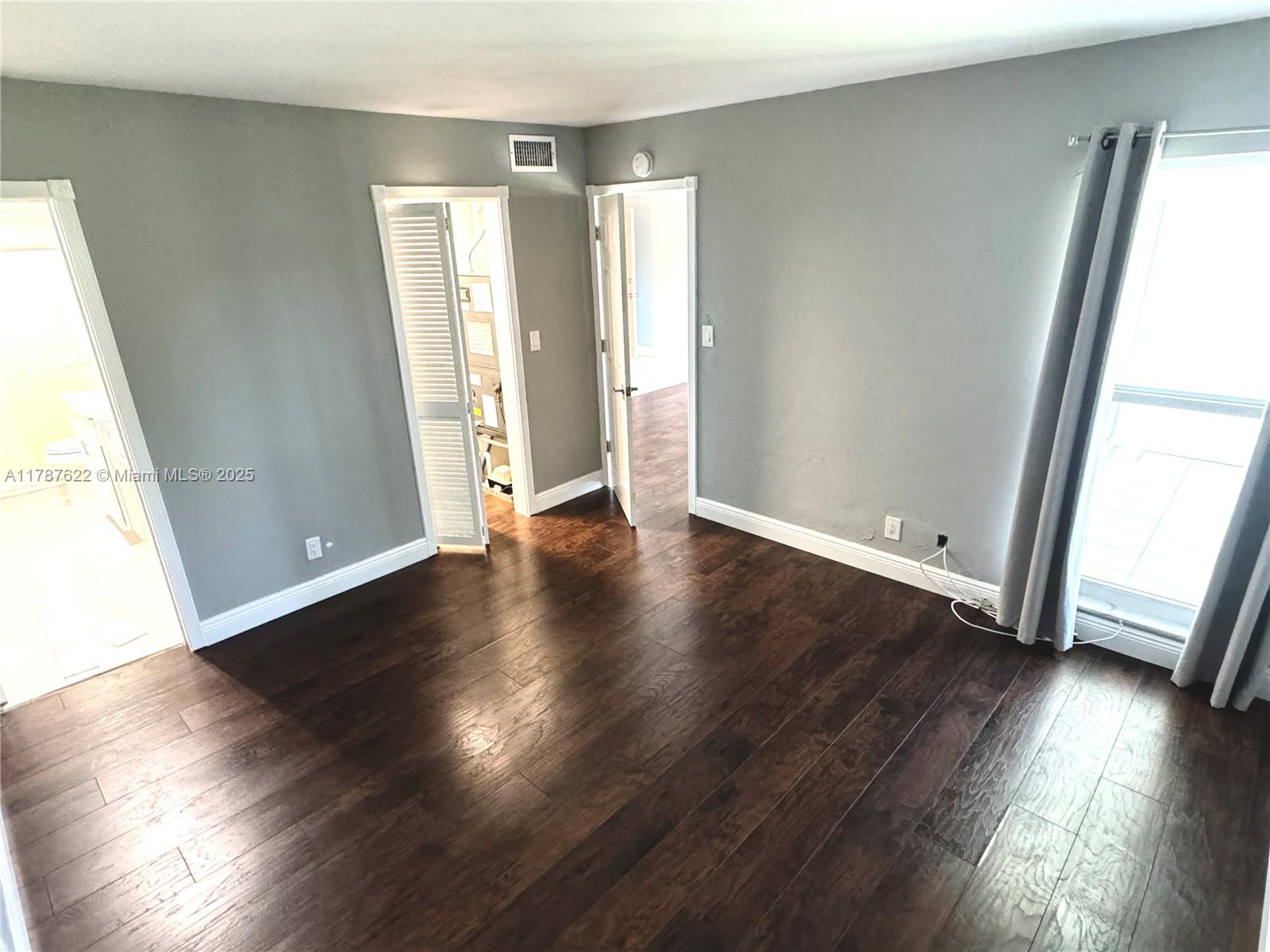 RIVER SHORES CONDO - Residential Lease