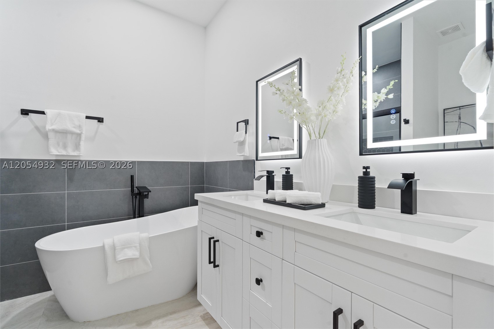 MEADOWLAND COVE 1 OF WELL - Residential