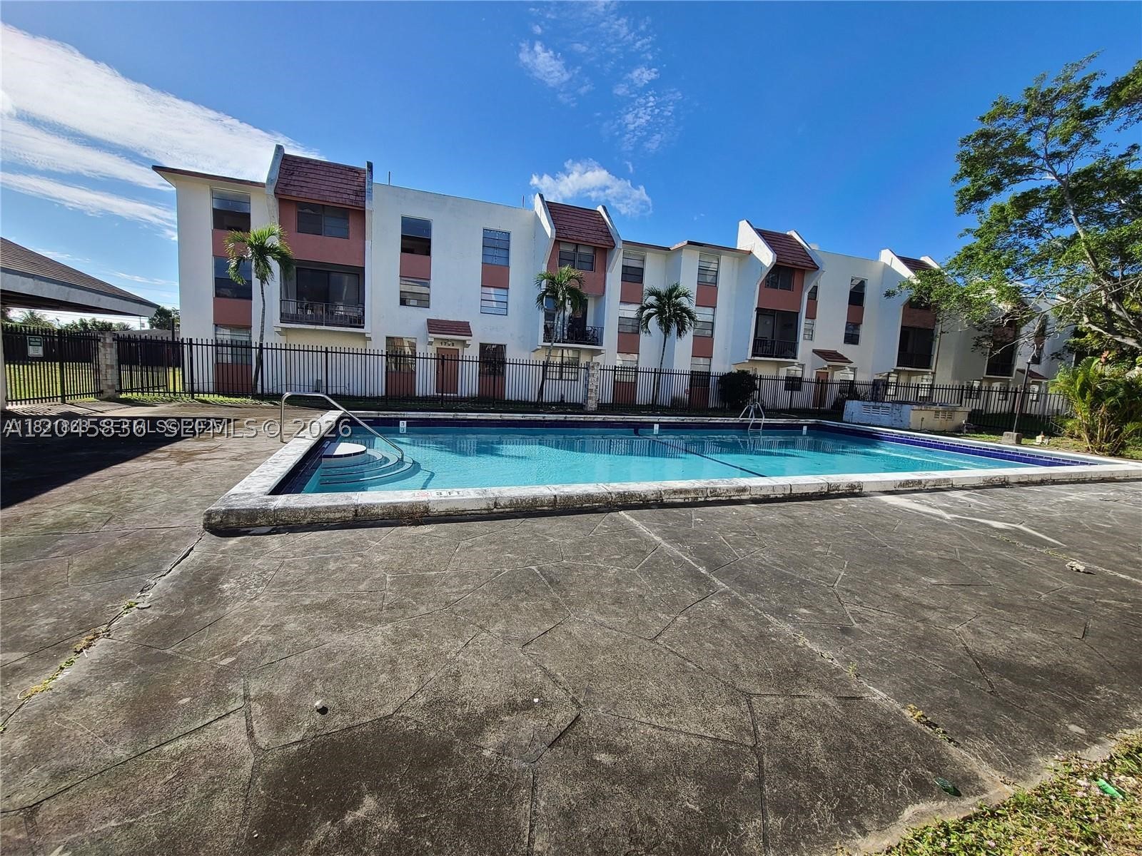 TREE GARDEN CONDO - Residential