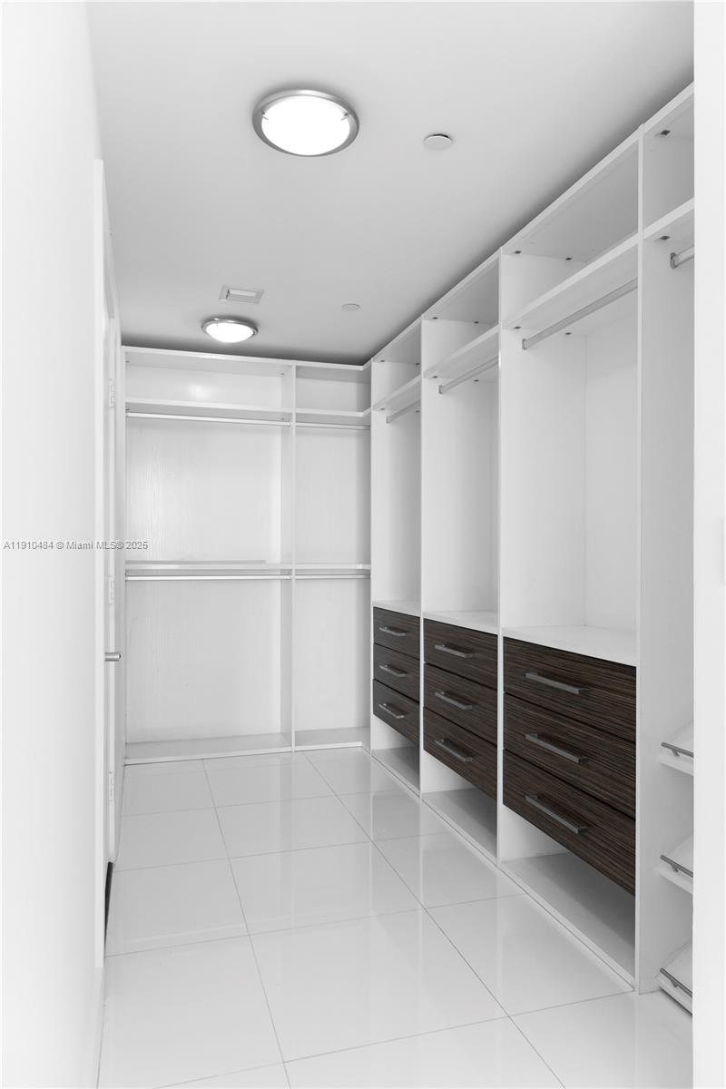 900 BISCAYNE BAY CONDO - Residential