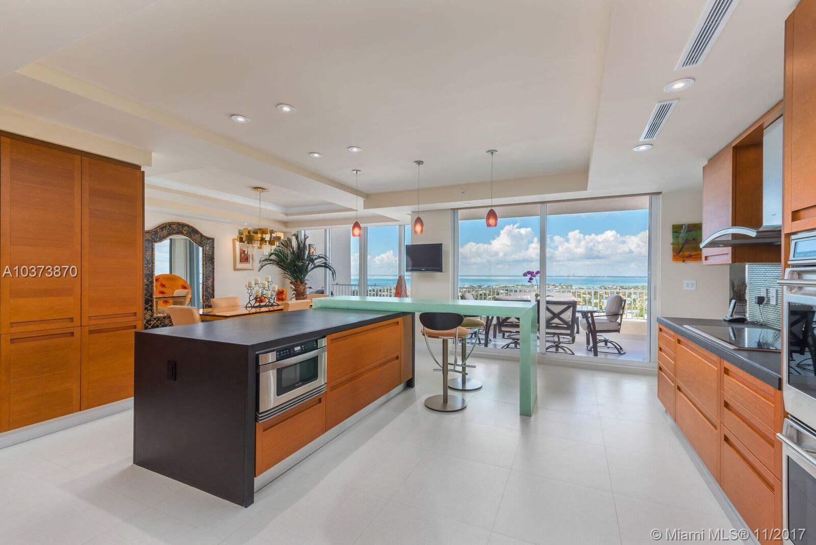 CLUB TOWER TWO CONDO - Residential