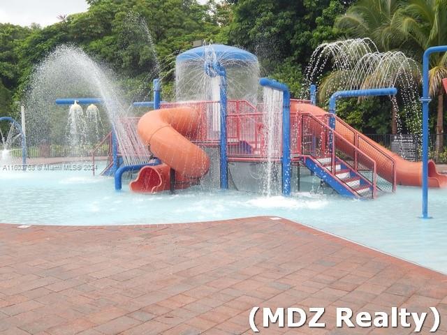 SILVER PALM EAST SECTION - Residential Lease