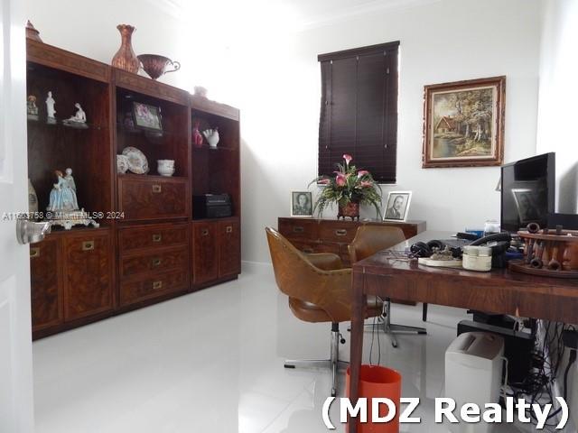 SILVER PALM EAST SECTION - Residential Lease