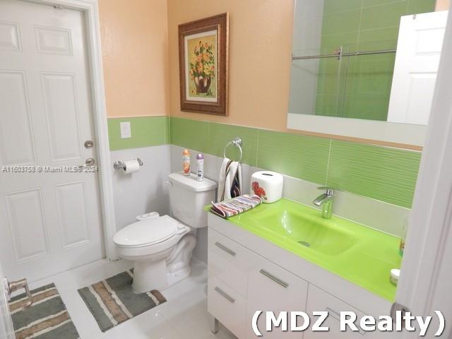 SILVER PALM EAST SECTION - Residential Lease