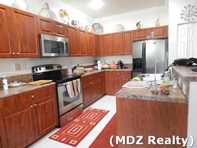 SILVER PALM EAST SECTION - Residential Lease