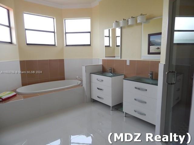 SILVER PALM EAST SECTION - Residential Lease