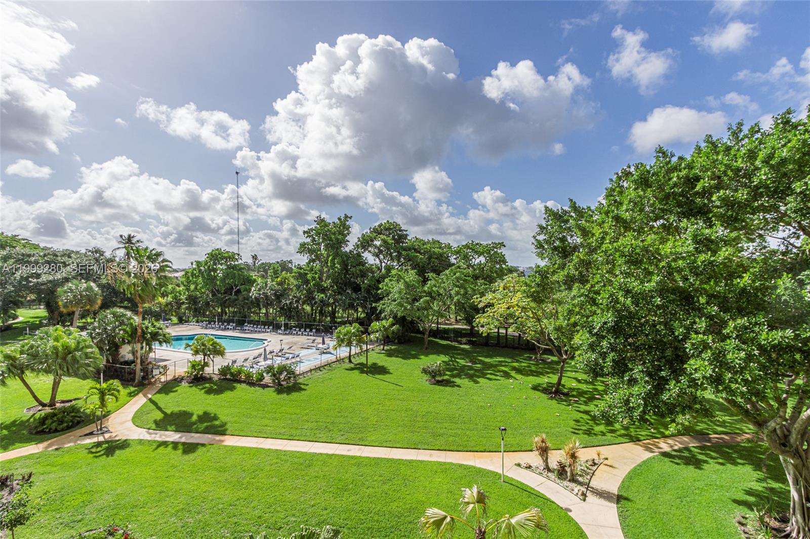 HILLCREST EAST NO 23 COND - Residential