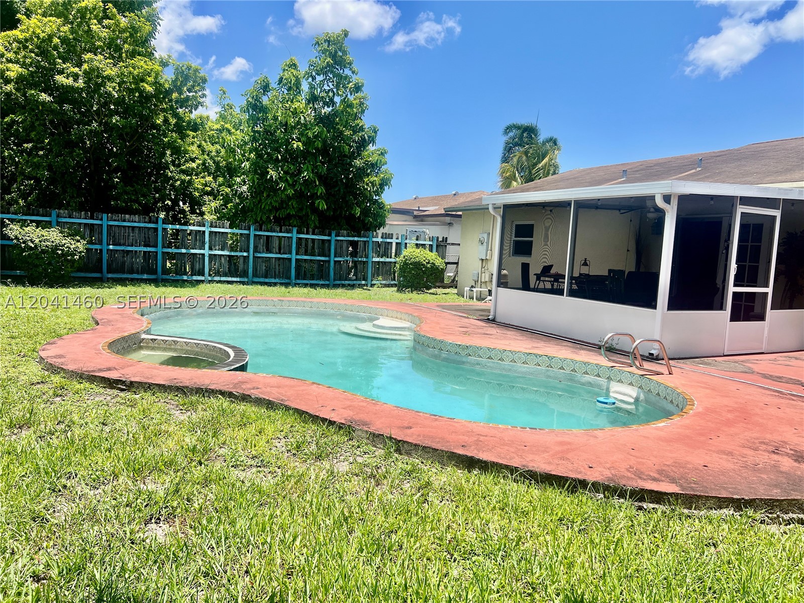 NORTH LAUDERDALE VILLAGE - Residential