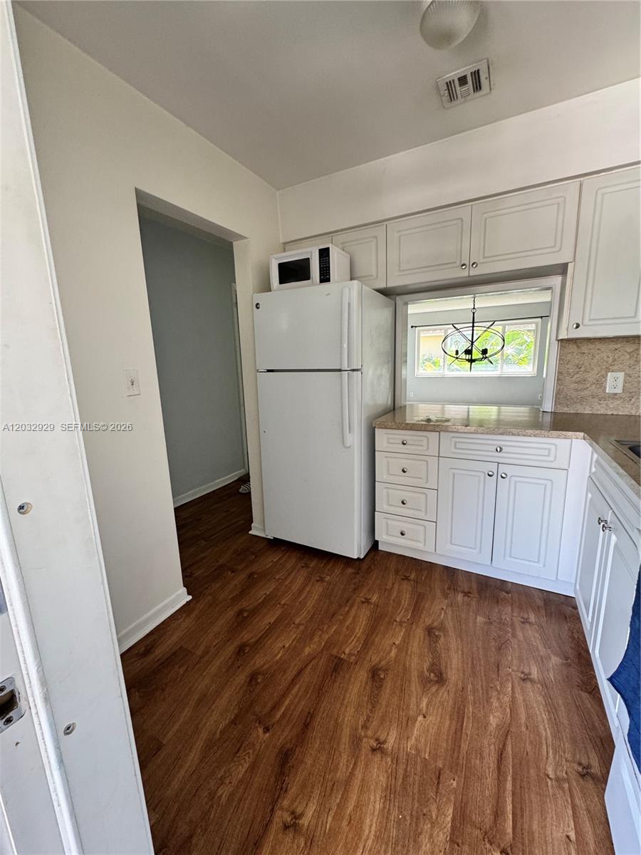 SUNNY COURT APTS CONDO - Residential Lease
