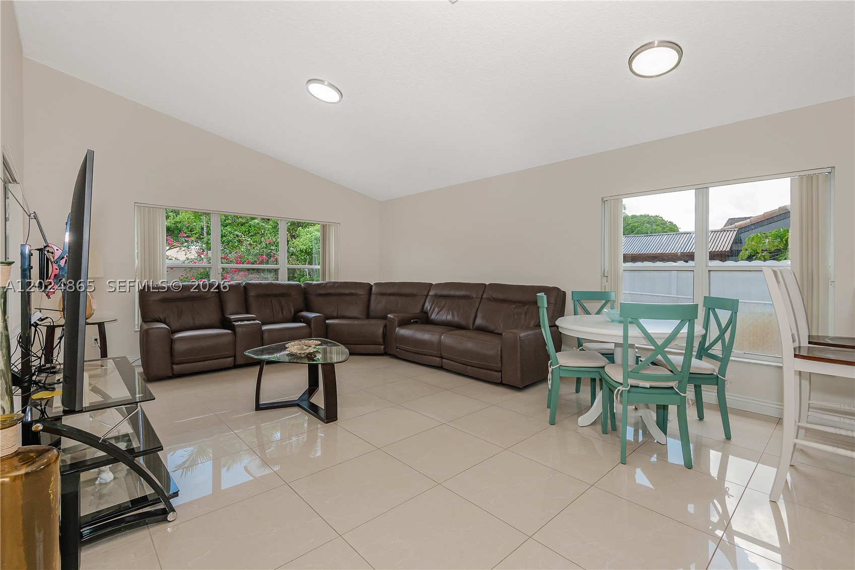 HEFTLER HOMES AT PEMBROKE - Residential