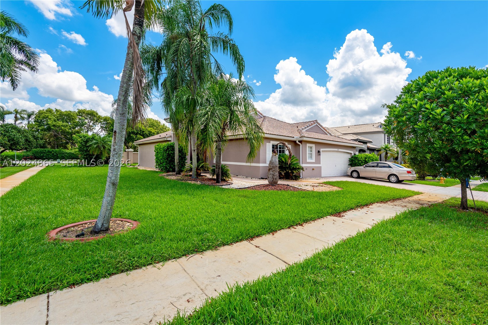 HEFTLER HOMES AT PEMBROKE - Residential