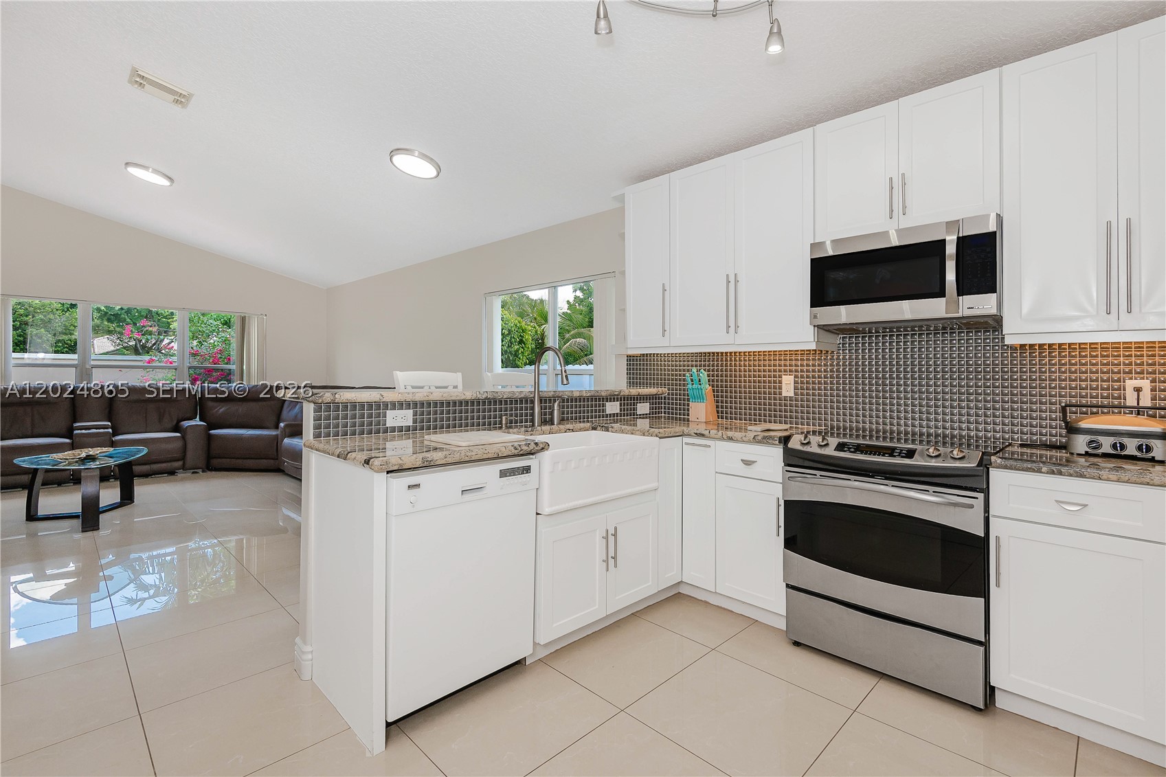 HEFTLER HOMES AT PEMBROKE - Residential