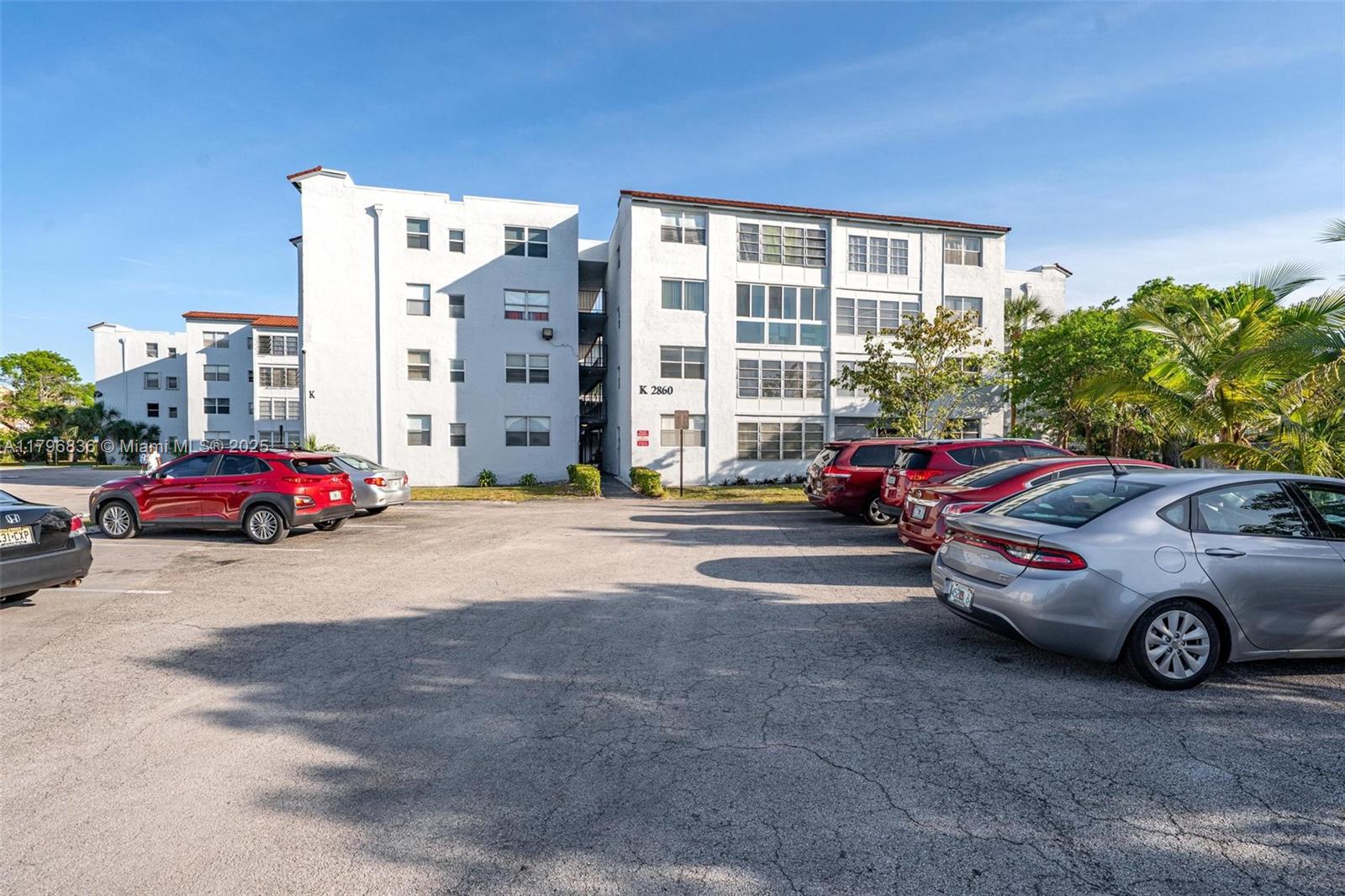 SOMERSET AT LAUDERDALE - Residential