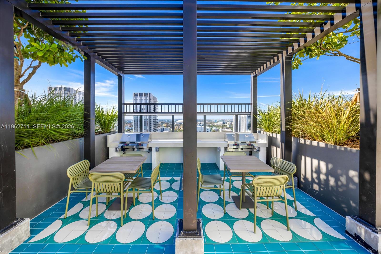The Crossby Miami Worldcen - Residential