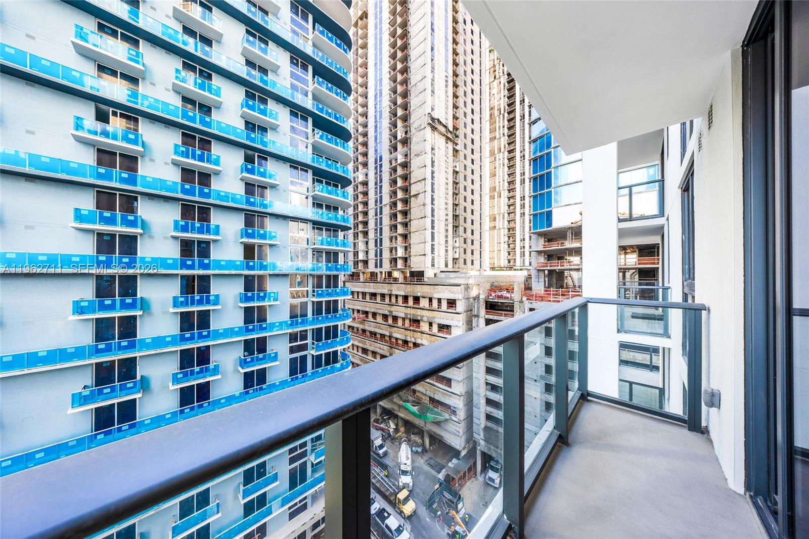The Crossby Miami Worldcen - Residential